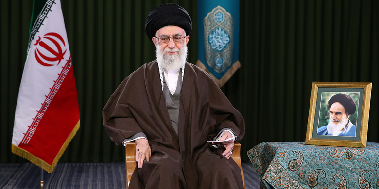 رهبر معظم انقلاب اسلامی سال ۹۶ را سال «اقتصاد مقاومتی: تولید- اشتغال» نام نهادند