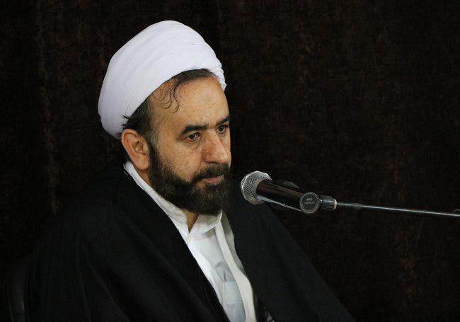 مسئول دفتر نمایندگی ولی فقیه در امور اهل سنت شمال کشور: شب قدر فرصتی زرین و طلایی، برای شستشوی آینه دل است